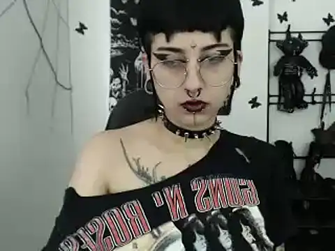 n0sferatus   online show from 10/19/25, 01:14