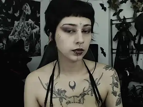 Snapshot of n0sferatus__ chatting on 06/26/26, 02:50 n0sferatus online show from 06/26/26, 02:50