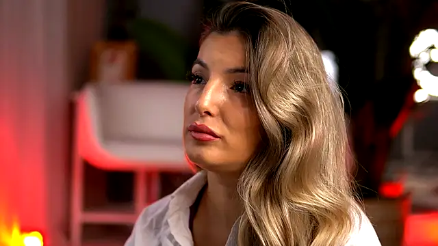 Snapshot of KellyMathews chatting on 09/24/25, 01:13 KellyMathews online show from 09/24/25, 01:13