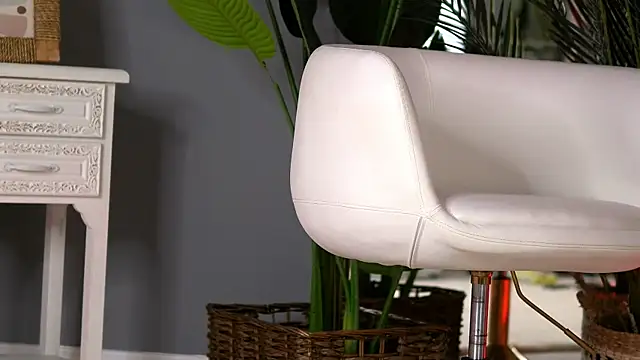 Snapshot of KellyMathews chatting on 11/19/25, 03:17 KellyMathews online show from 11/19/25, 03:17