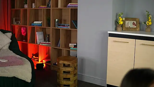 KellyMathews online show from 06/05/26, 02:38