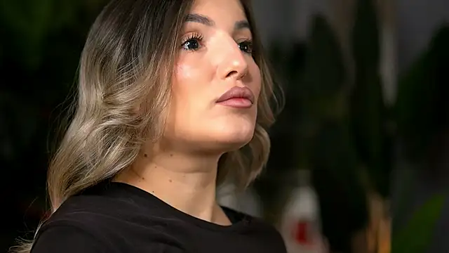 Snapshot of KellyMathews chatting on 02/27/26, 02:56 KellyMathews online show from 02/27/26, 02:56