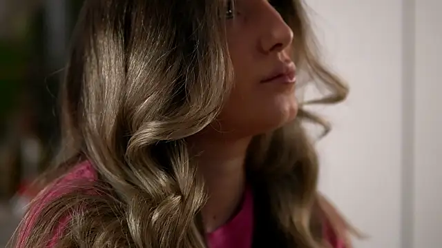 KellyMathews online show from 04/19/26, 02:12