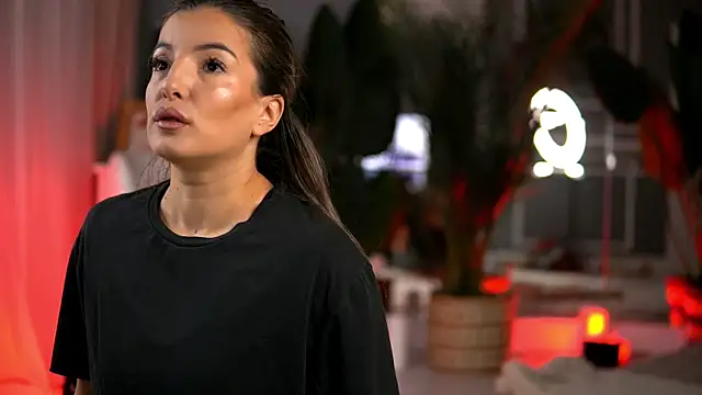 Snapshot of KellyMathews chatting on 09/18/25, 01:52 KellyMathews online show from 09/18/25, 01:52