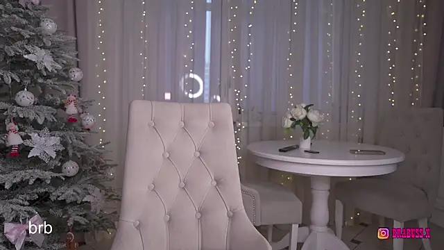  Moon  Shine  online show from 12/14/25, 04:08