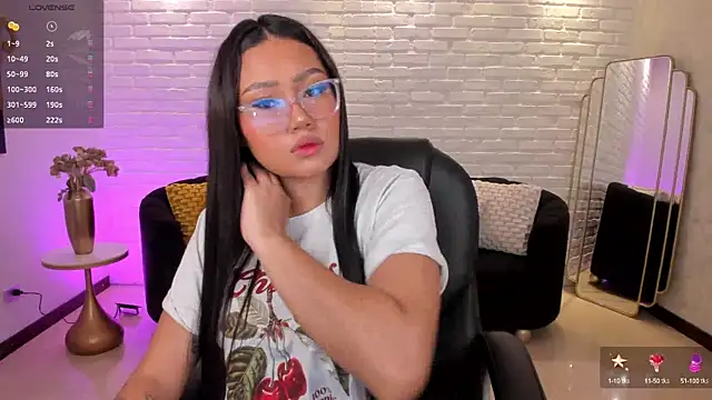 AmberLewis  online show from 10/09/25, 02:56