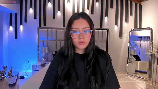 Snapshot of AmberLewis_ chatting on 11/06/25, 02:59 AmberLewis online show from 11/06/25, 02:59