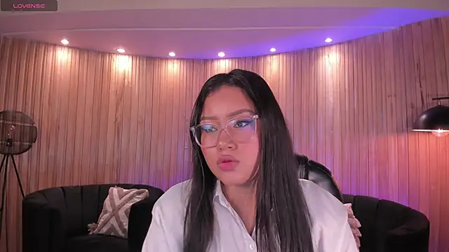 Snapshot of AmberLewis_ chatting on 11/14/25, 03:21 AmberLewis online show from 11/14/25, 03:21