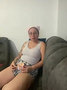 nurse desi sexlove online show from 04/14/26, 03:22