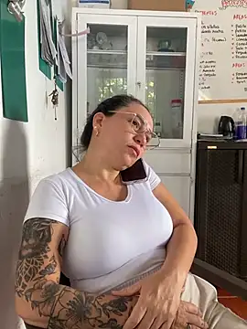 nurse desi sexlove online show from 06/17/26, 02:38