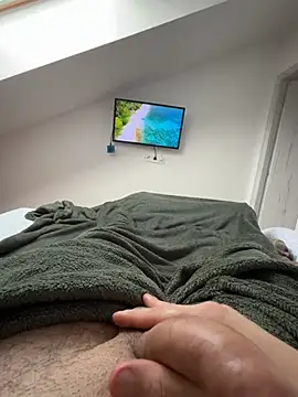 Nemadokmeg1111 online show from 01/04/25, 09:10