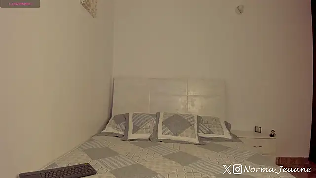 Norma-Jeaane online show from 01/09/26, 09:22