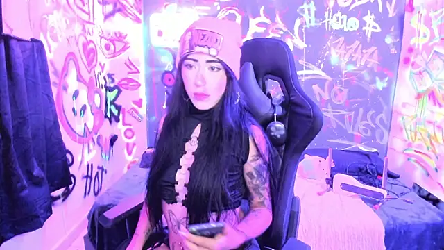 Snapshot of chaymae_nah_ chatting on 04/29/26, 03:11 chaymae nah online show from 04/29/26, 03:11