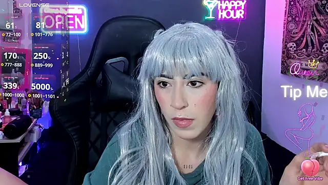 chaymae nah  online show from 04/12/26, 03:21