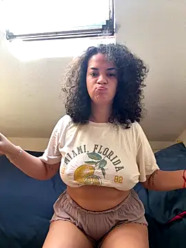 Snapshot of rafamarianoofc chatting on 09/14/25, 10:15 rafamarianoofc online show from 09/14/25, 10:15