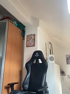 Snapshot of rafamarianoofc chatting on 03/15/25, 10:24 rafamarianoofc online show from 03/15/25, 10:24