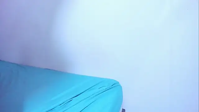 Snapshot of bella-black chatting on 04/09/26, 01:51 bella-black online show from 04/09/26, 01:51