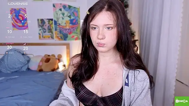 HanahCute online show from 12/02/25, 02:23