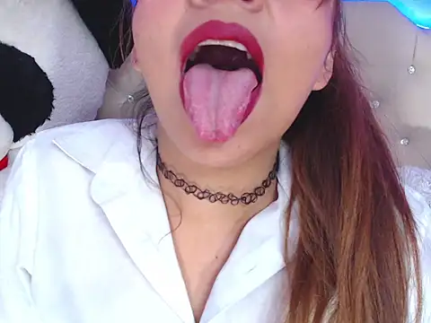 ameliefederline11 online show from 12/20/25, 01:47