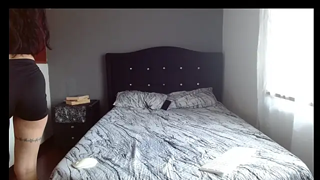 Emilia 1995 online show from 03/31/26, 04:09