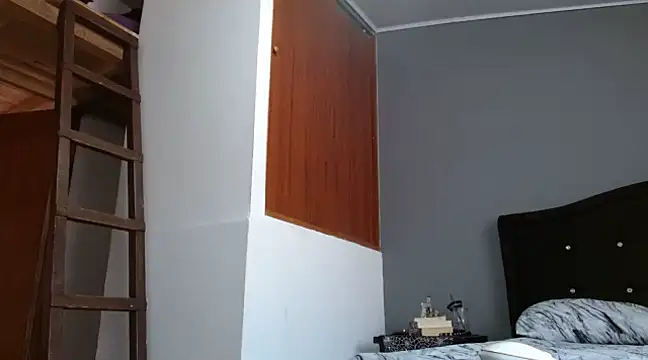 Snapshot of Emilia_1995 chatting on 03/11/25, 12:39 Emilia 1995 online show from 03/11/25, 12:39