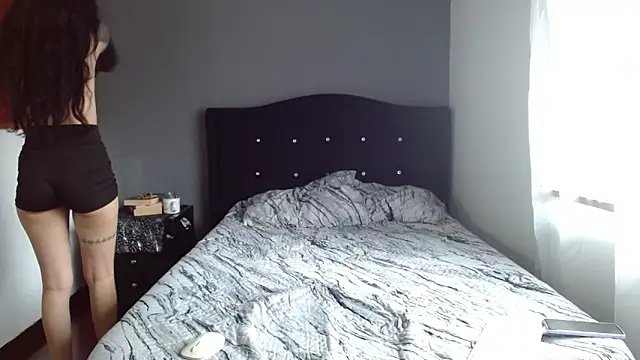 Emilia 1995 online show from 05/18/26, 08:02