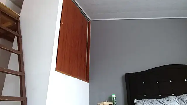 Emilia 1995 online show from 06/03/26, 02:33