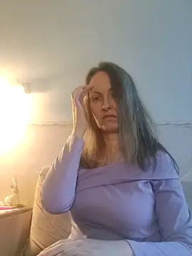 Evelina cute online show from 12/21/25, 12:29