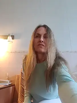 Evelina cute online show from 10/05/25, 11:12