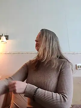 Evelina cute online show from 01/08/26, 10:10