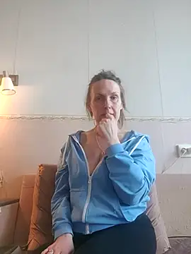 Evelina cute online show from 03/18/26, 02:08