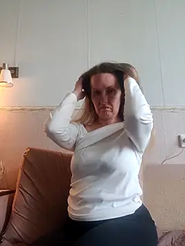 Evelina cute online show from 09/12/25, 11:32