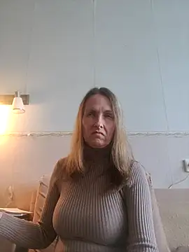 Evelina cute online show from 11/04/25, 10:30