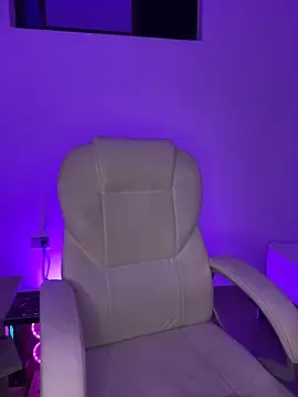 nyna 1 online show from 03/13/26, 01:54