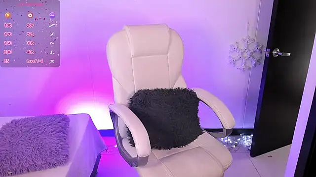 Snapshot of nyna_1 chatting on 03/18/25, 09:32 nyna 1 online show from 03/18/25, 09:32