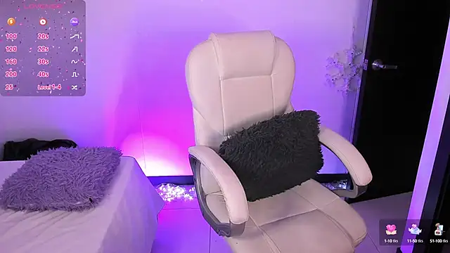 Snapshot of nyna_1 chatting on 02/27/25, 09:47 nyna 1 online show from 02/27/25, 09:47