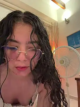 Antoniart  online show from 04/17/26, 03:42