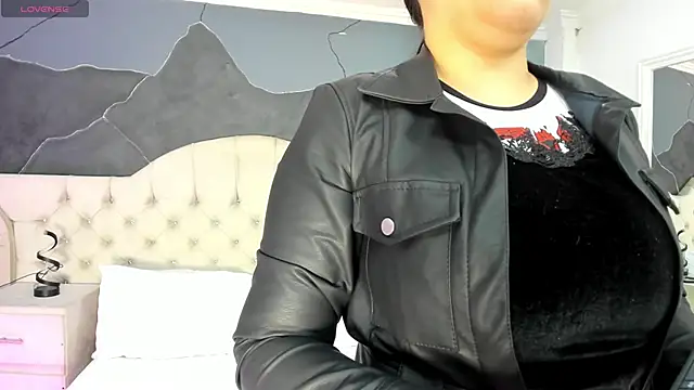 AmberGreyy  online show from 09/21/25, 12:32