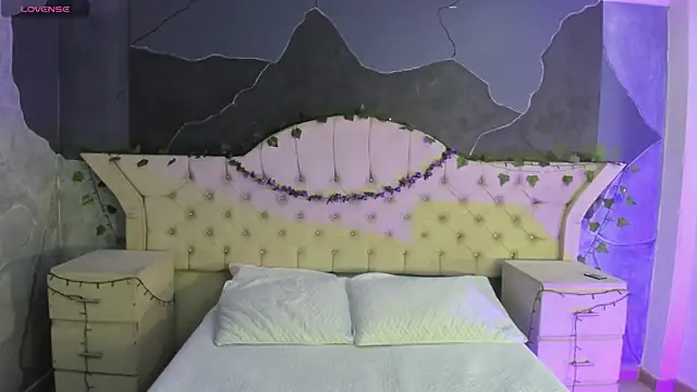 AmberGreyy  online show from 11/24/25, 05:35