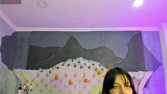 AmberGreyy  online show from 10/28/25, 05:45