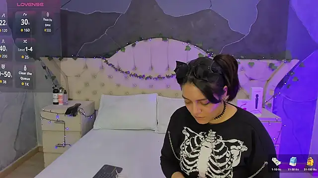 AmberGreyy  online show from 11/10/25, 05:29