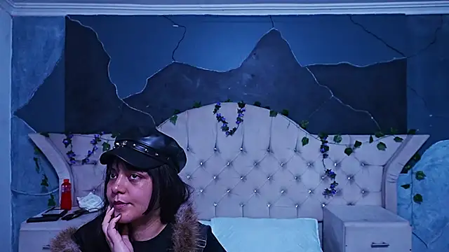 AmberGreyy  online show from 05/06/26, 04:44