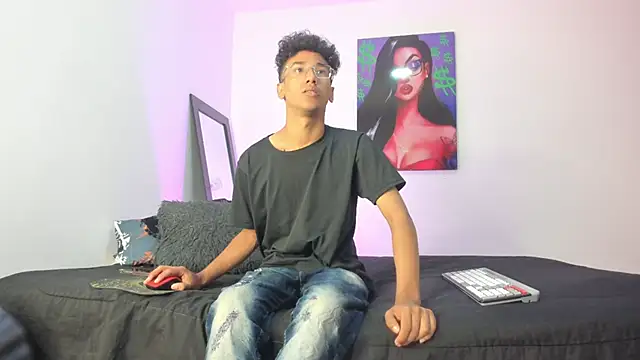 harrytwink18 online show from 02/27/25, 01:28