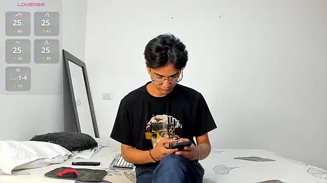 harrytwink18 online show from 12/19/25, 01:35