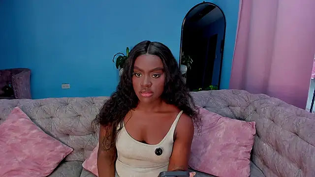 IsabellaBromsS online show from 04/15/26, 10:54