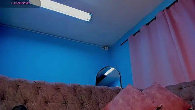 IsabellaBromsS online show from 02/06/26, 11:34