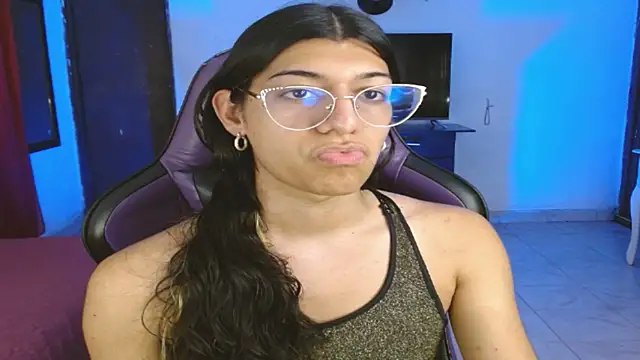 Snapshot of engielphoenis14 chatting on 02/23/26, 09:26 engielphoenis14 online show from 02/23/26, 09:26