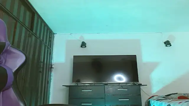engielphoenis14 online show from 05/06/26, 10:47