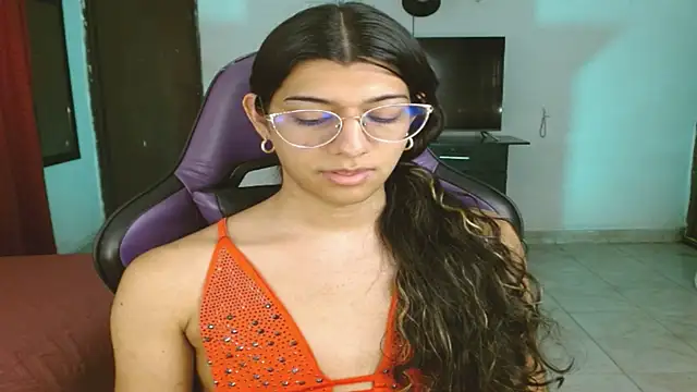 Snapshot of engielphoenis14 chatting on 02/24/26, 09:59 engielphoenis14 online show from 02/24/26, 09:59