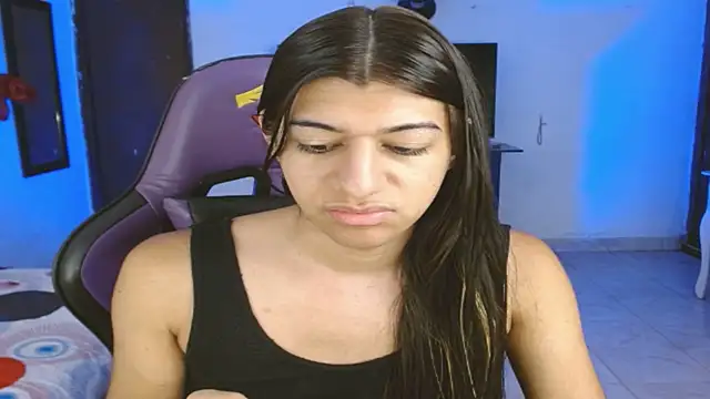 engielphoenis14 online show from 04/08/26, 10:55